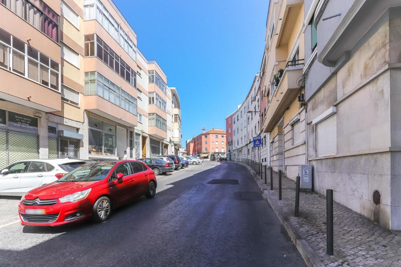 Penha De Franca Terrace By Homing Lisbon Exterior photo